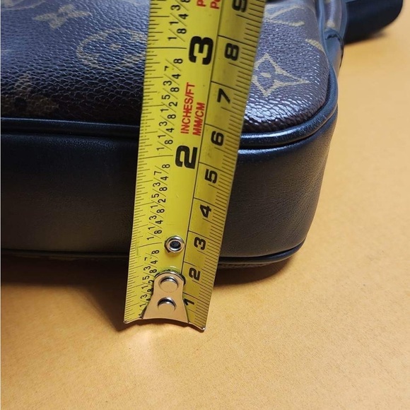 SOLD Louis Vuitton Madagascar crossbody - Picture 6 of 16